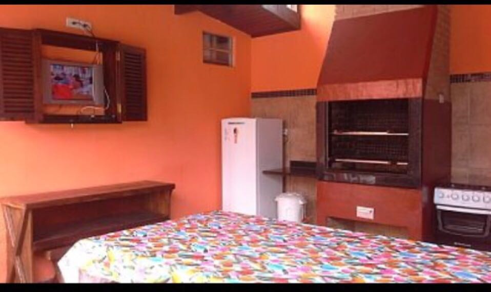 Casa espaçosa com piscina - aluguel temporário - praia das t