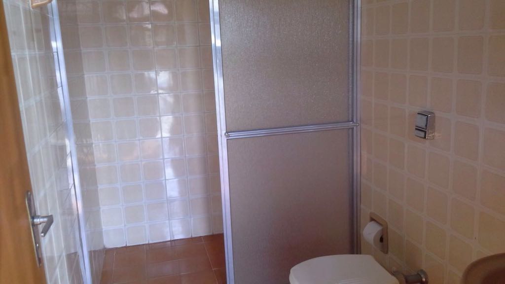 Casa espaçosa com piscina - aluguel temporário - praia das t