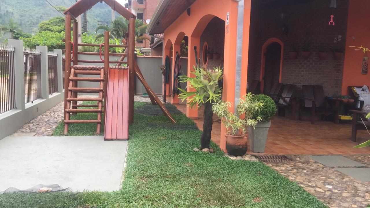 Casa espaçosa com piscina - aluguel temporário - praia das t