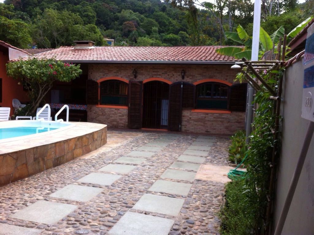 Casa espaçosa com piscina - aluguel temporário - praia das t