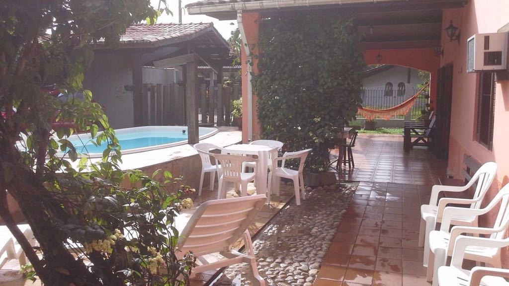 Casa espaçosa com piscina - aluguel temporário - praia das t