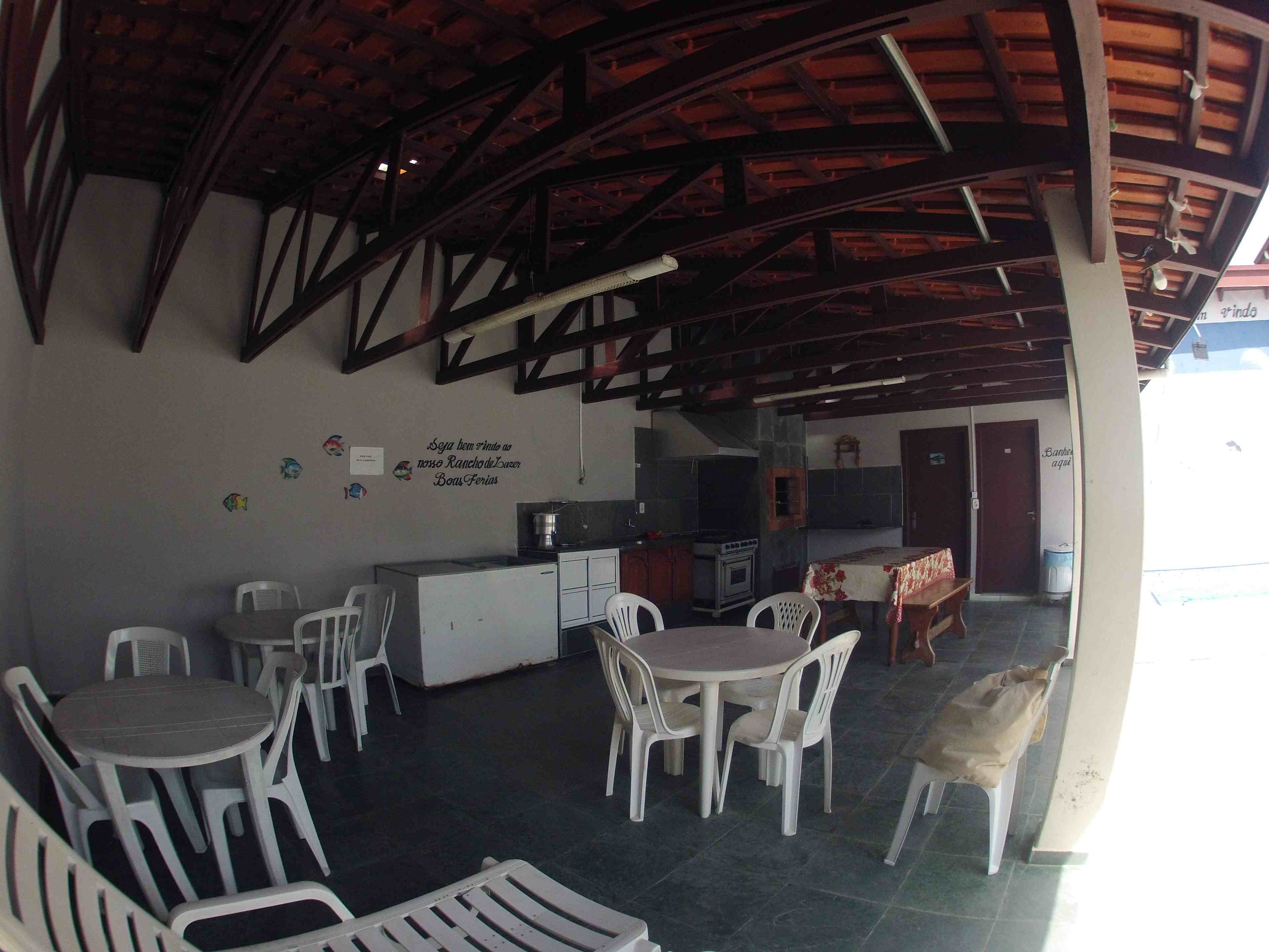 Casa com piscina na praia grande para 20 pessoas a 1 quartei