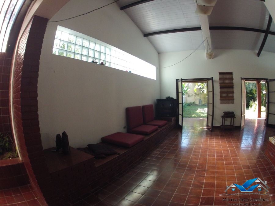 Casa espaçosa a 200 m do mar da praia da enseada