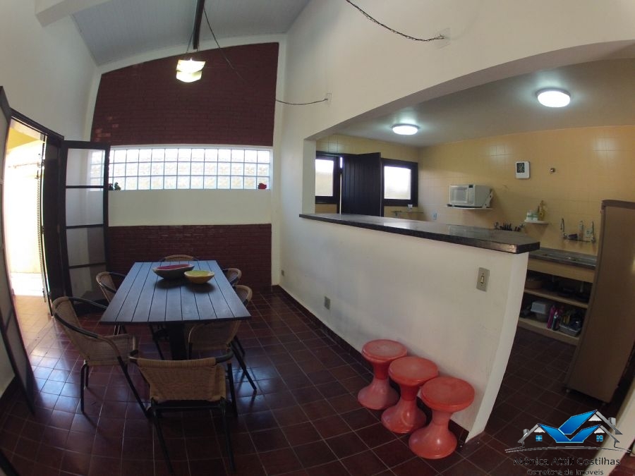 Casa espaçosa a 200 m do mar da praia da enseada