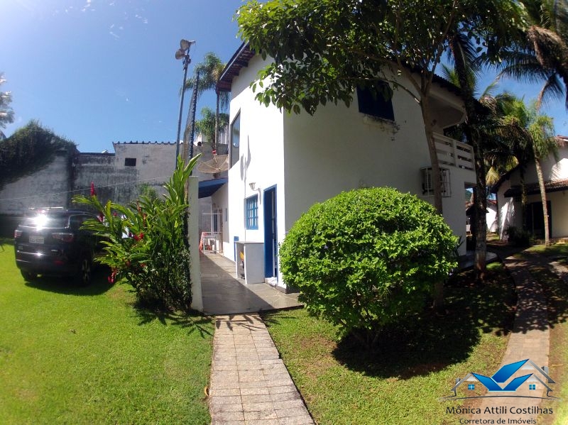 Casa pé na areia - praia da enseada - ótima localização