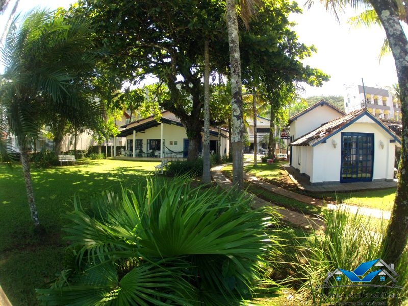 Casa pé na areia - praia da enseada - ótima localização