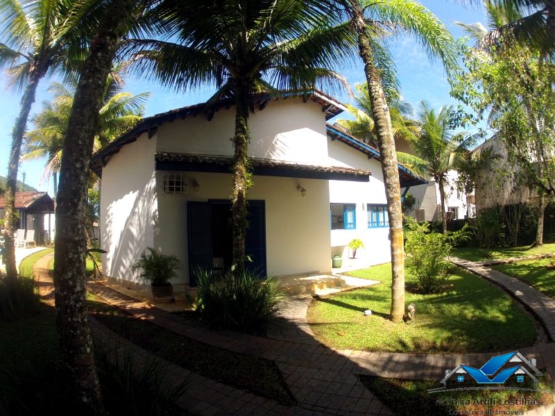 Casa pé na areia - praia da enseada - ótima localização