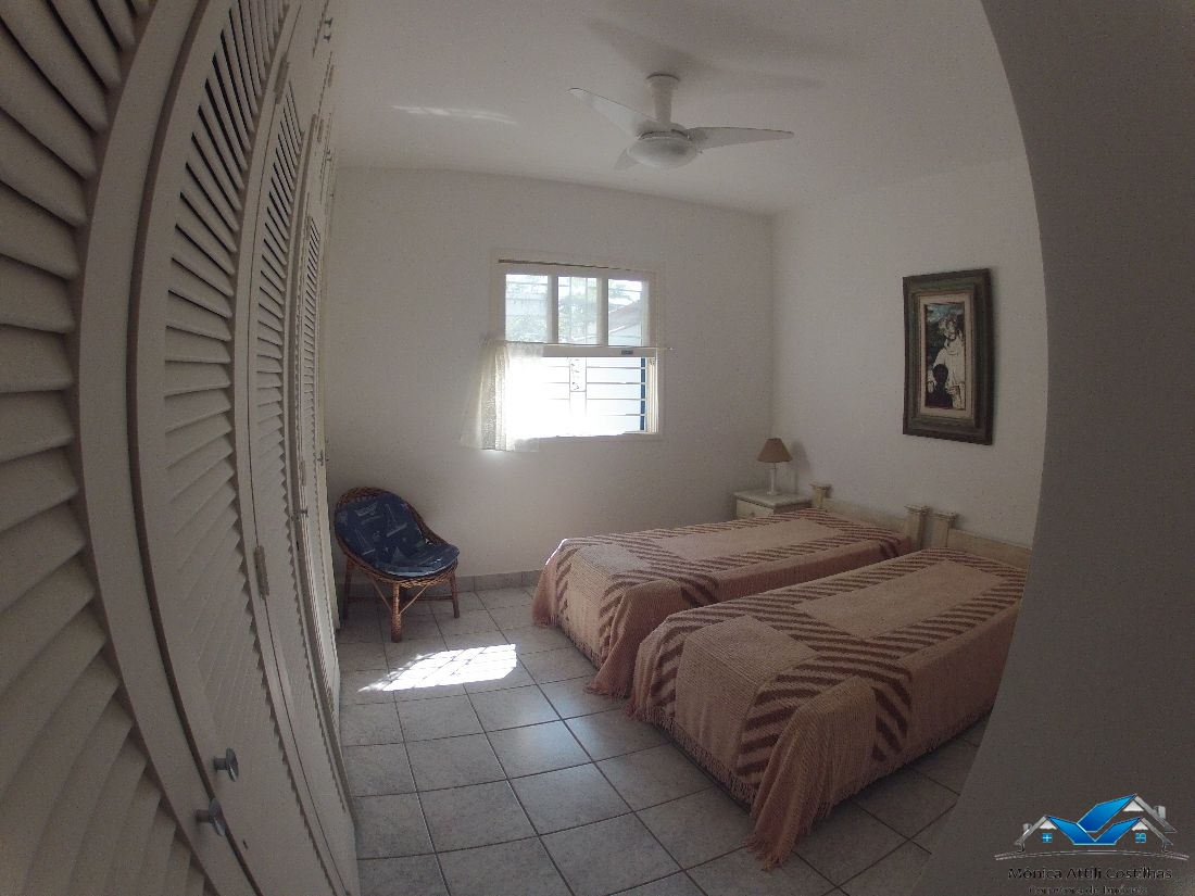 Linda casa na praia do tenório a 150 metros da praia com 4 d