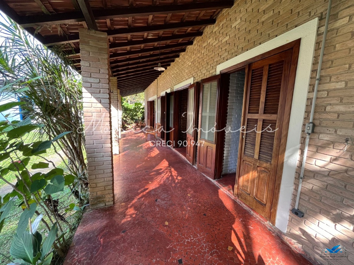 Área ampla com 3 imóveis - oportunidade para pousada (80 mts