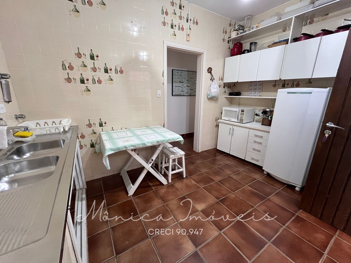 Casa com 7 dormitórios (sendo 5 suits) - ideal para renda