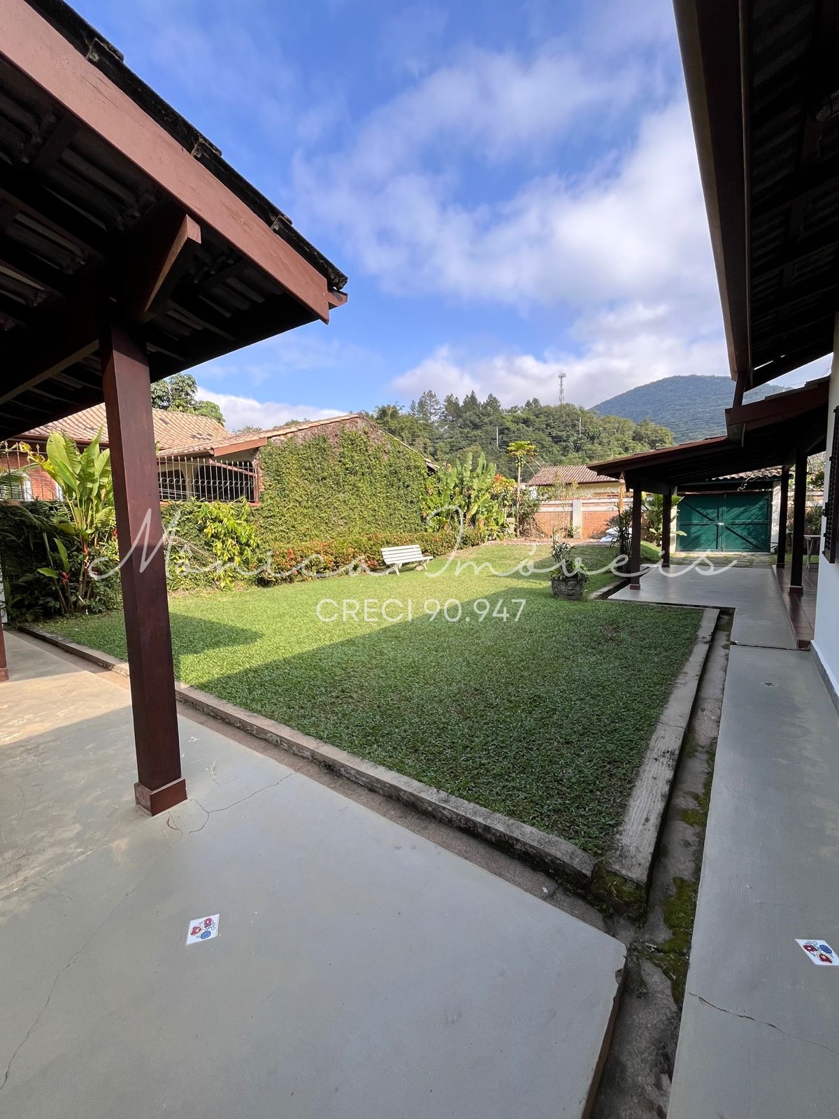 Casa com 7 dormitórios (sendo 5 suits) - ideal para renda