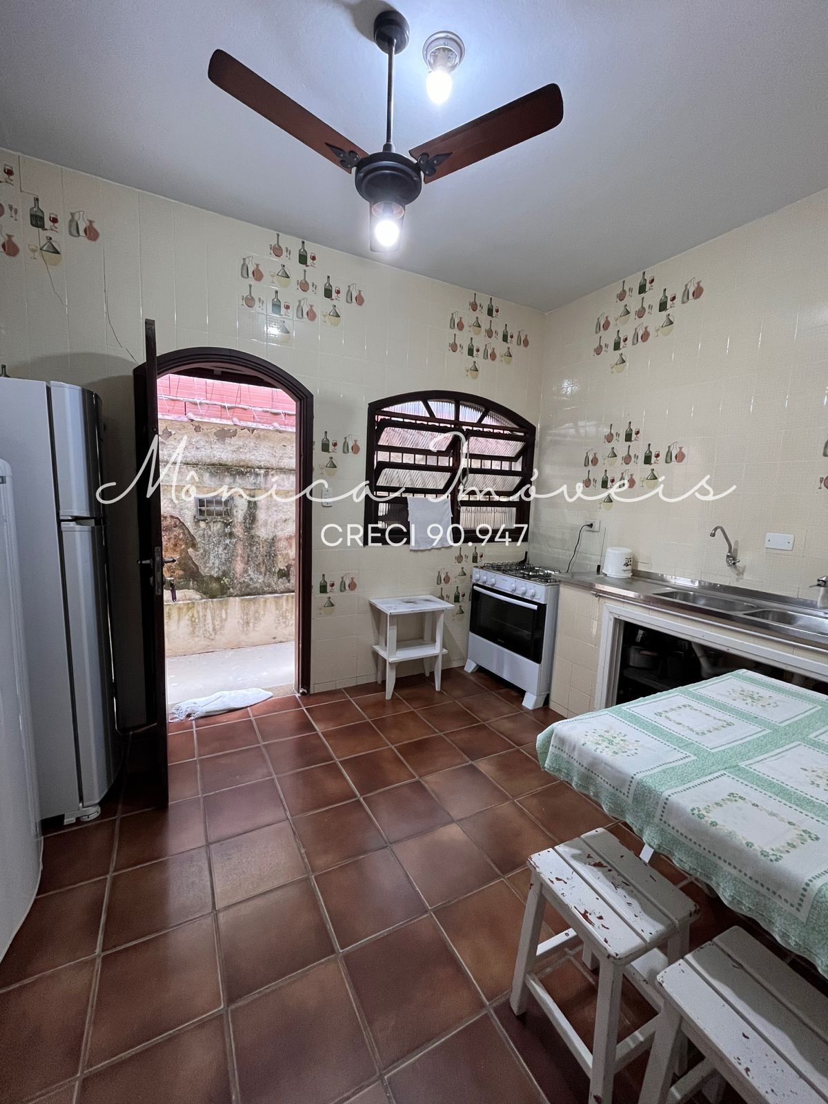 Casa com 7 dormitórios (sendo 5 suits) - ideal para renda