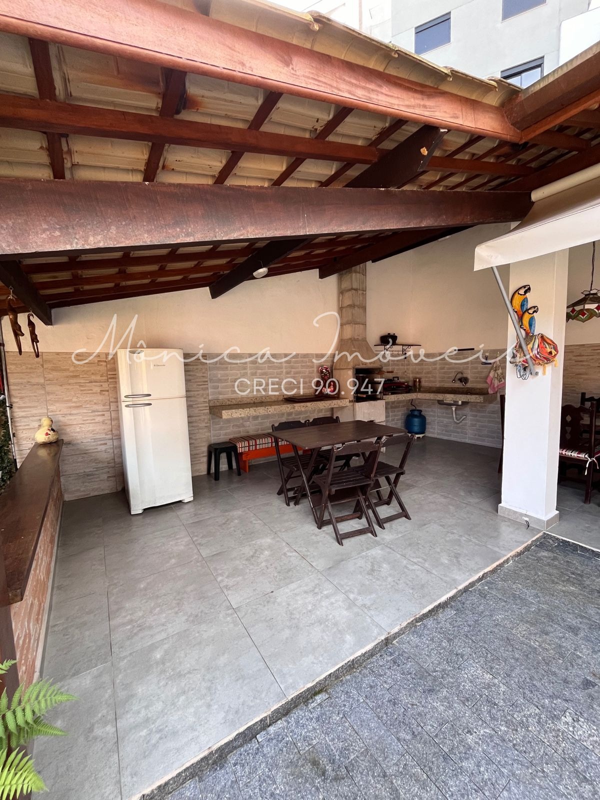 Lindo imóvel residencial a 80 mts da praia