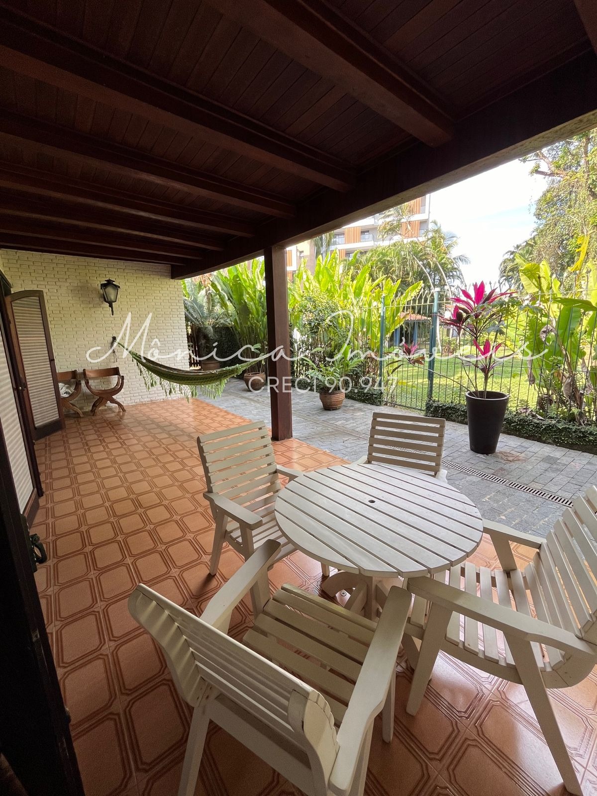 Lindo imóvel residencial a 80 mts da praia